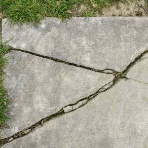 paver-restoration-pittsford-ny cracked pavers in rochester ny